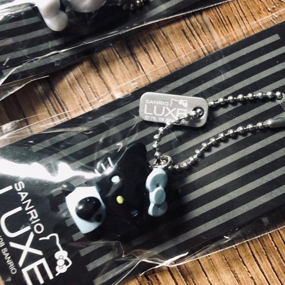 HELLO KITTY-RARE TWO Piece Keychain Set-black & White - Picture 11 of 14